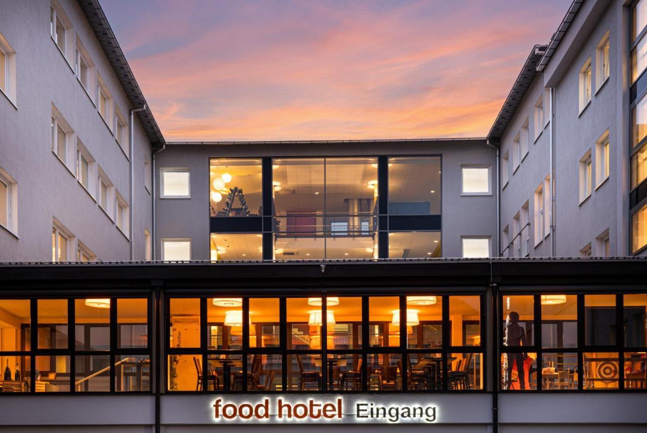 Food Hotel Нойвід Екстер'єр фото