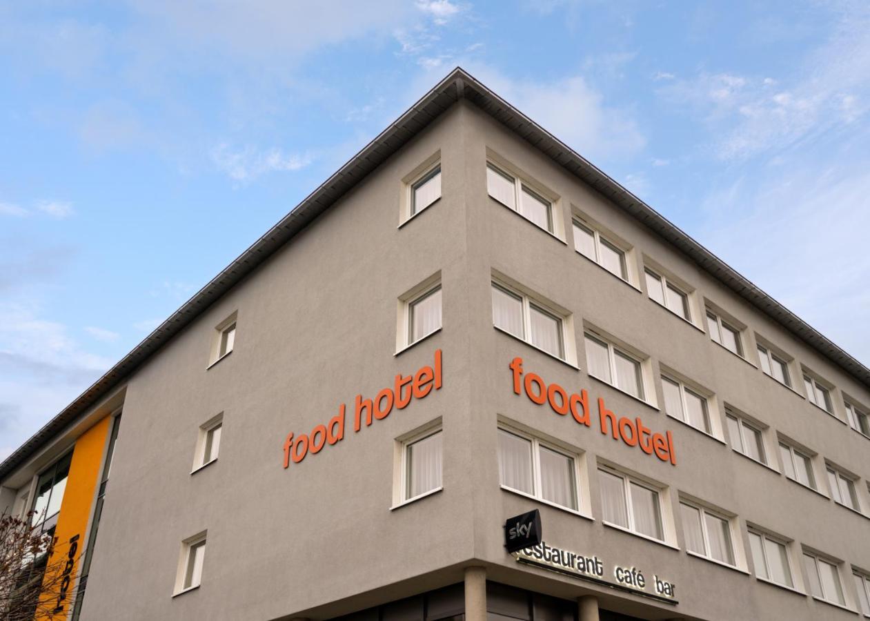 Food Hotel Нойвід Екстер'єр фото