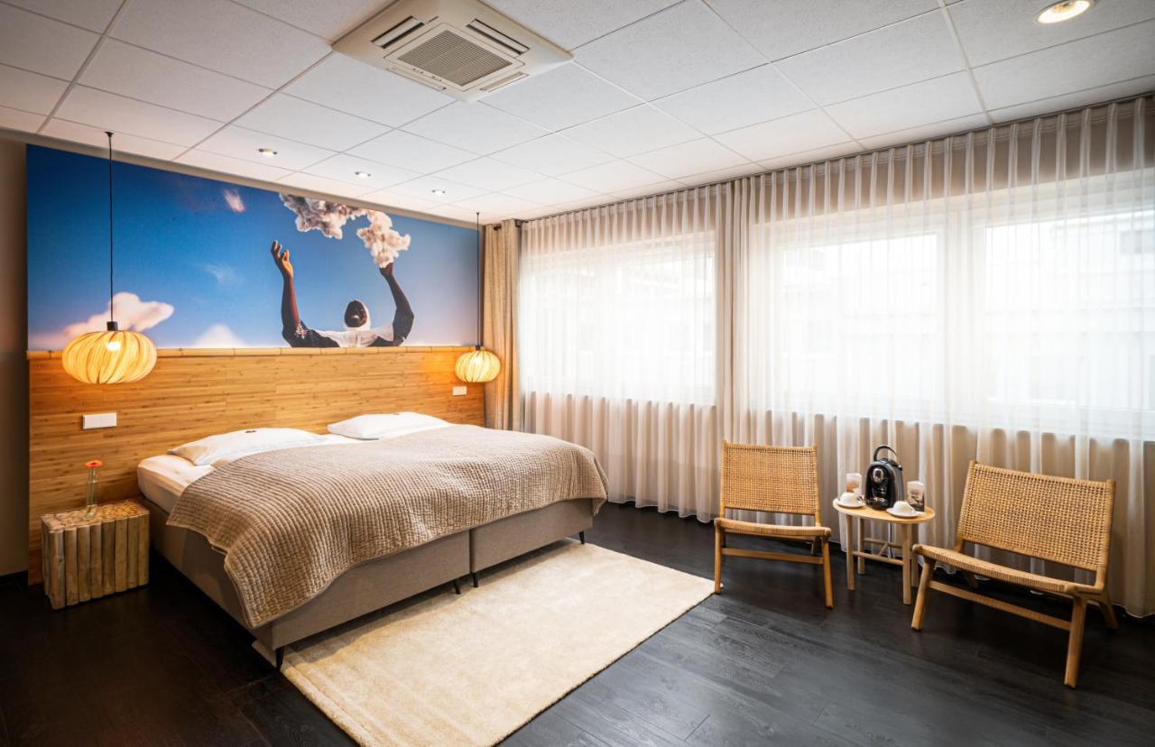 Food Hotel Нойвід Екстер'єр фото