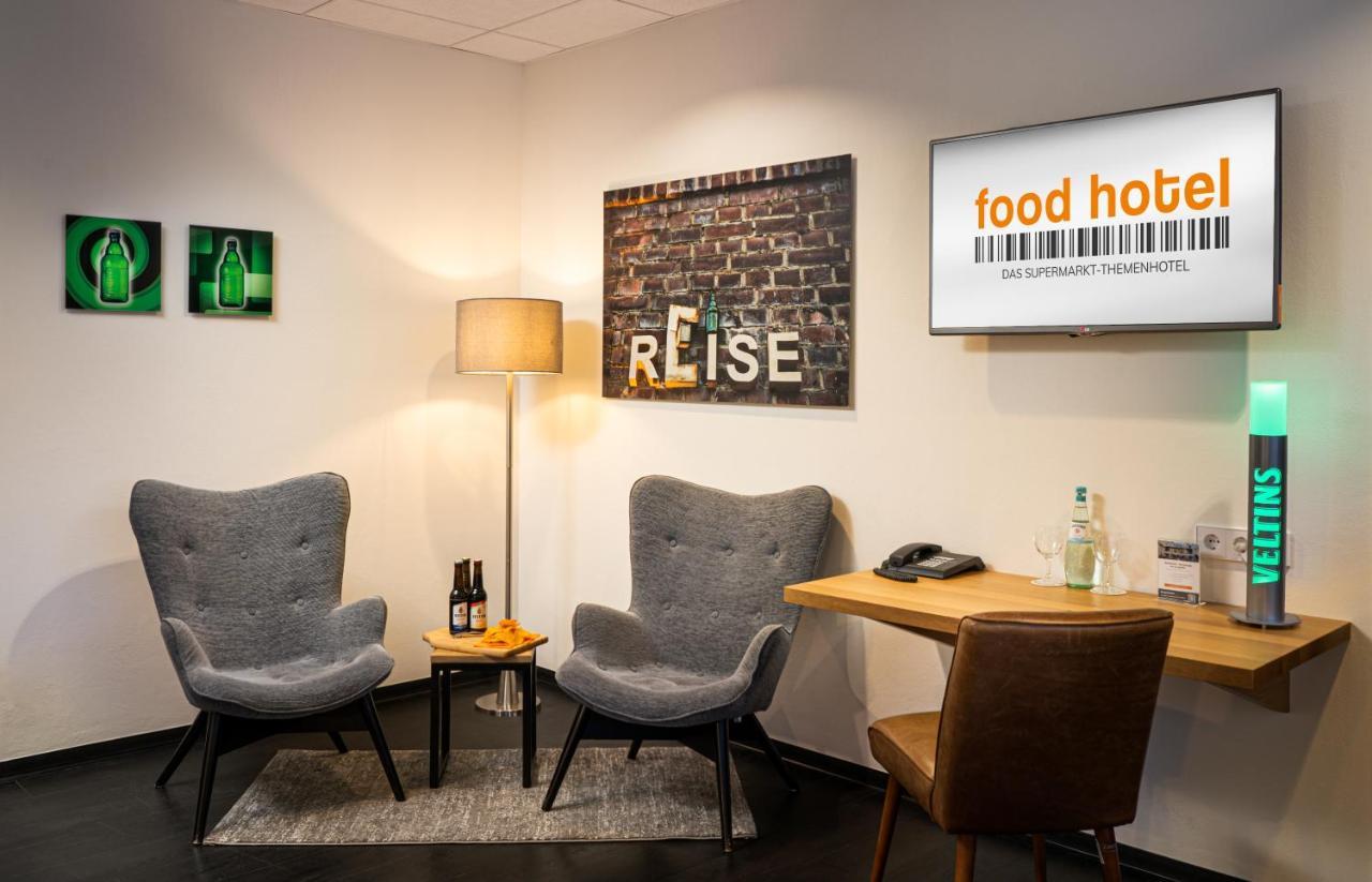 Food Hotel Нойвід Екстер'єр фото